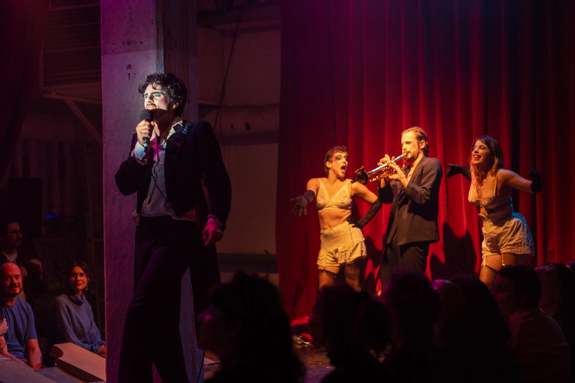 le-cabaret-des-devorants-1.jpg